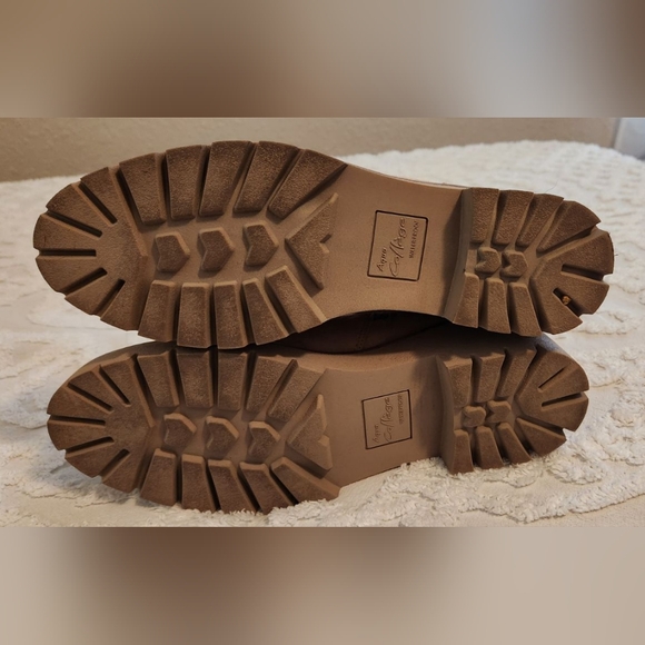 Booties - Picture 4 of 6